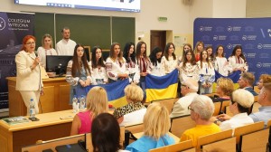 2. Studentki Ukraina w Wielonce podczas inauguracji