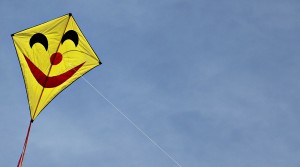 flying-kites-2300969_1280